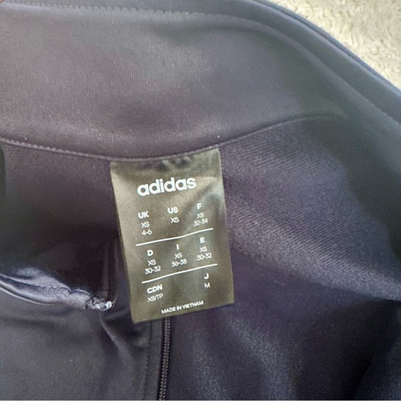 Adidas XS navy jacket - Picture 3 of 3